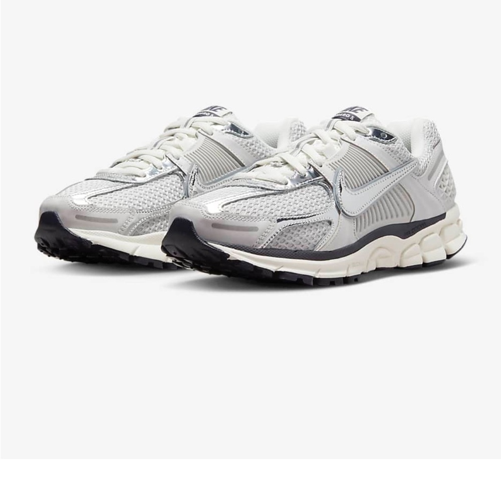 Women's Nike Zoom Vomero 5 BNWT
